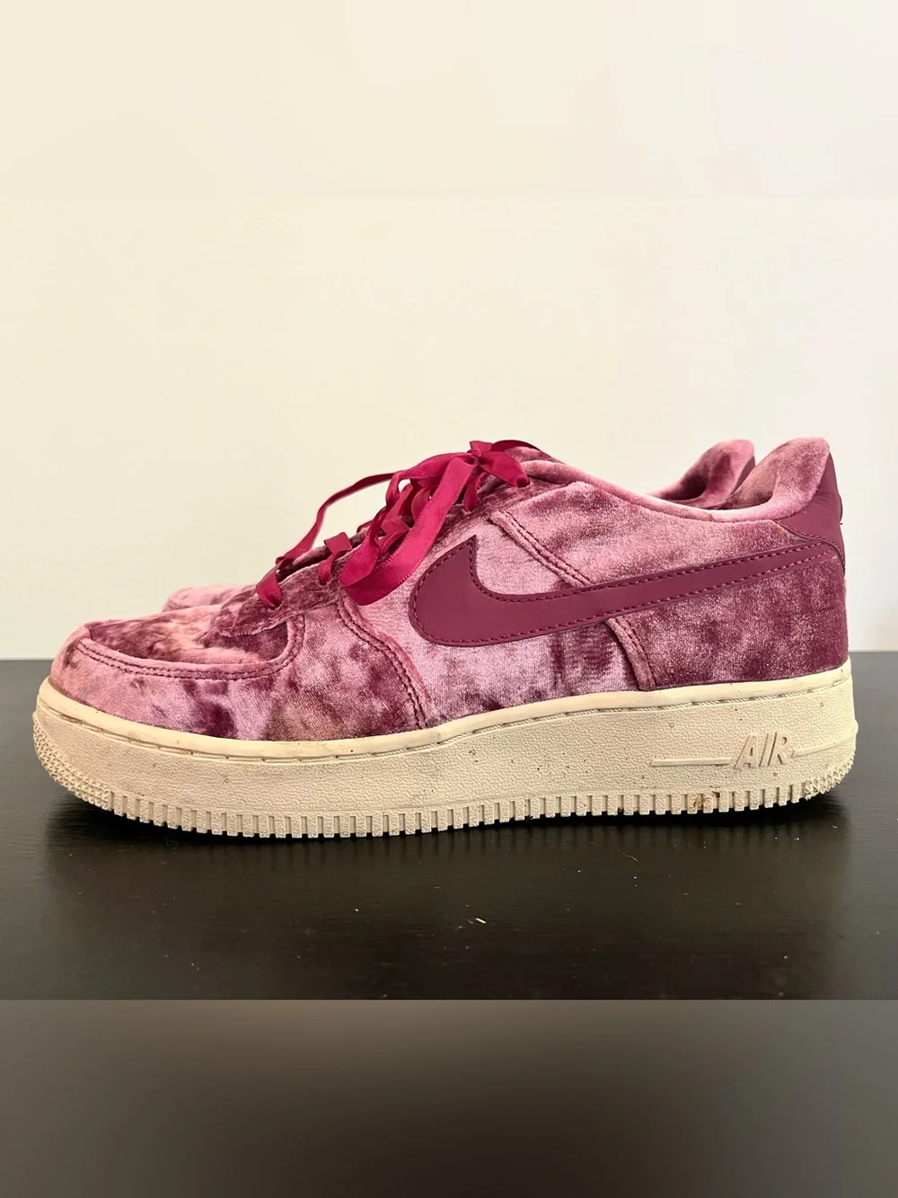 Nike Air Force 1 ‘07 LV8 Crushed Velvet Pink Sneakers Size 7Y (Fits Women’s 8)